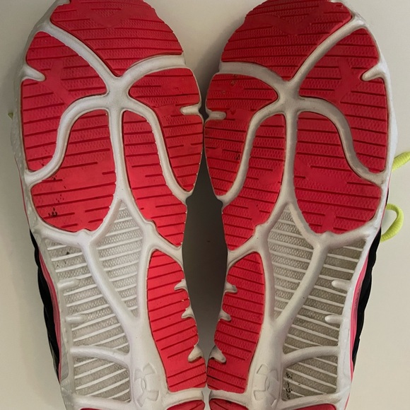 Under Armour Micro G Optimum Running Shoes
Sneakers Black 8.5m - Picture 9 of 12